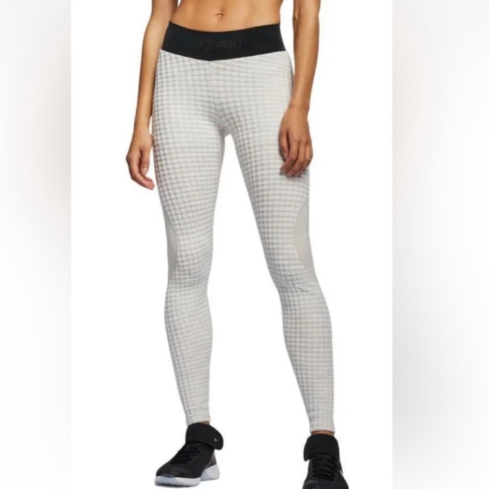 NIKE PRO Hyperwarm Advanced Performance Warming Textured Mid Rise Leggings